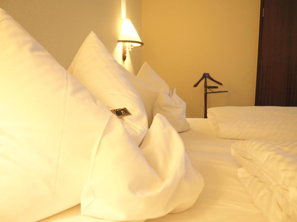 Heidehotel Lubast Ngoại thất bức ảnh